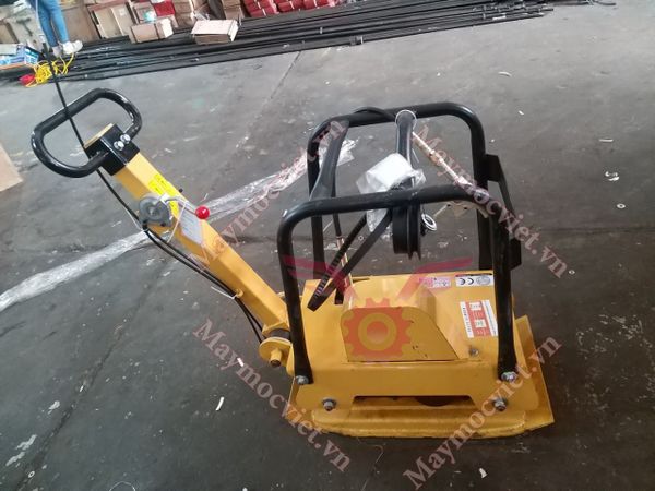 Máy đầm bàn lu rung CNP30 đầu diezel