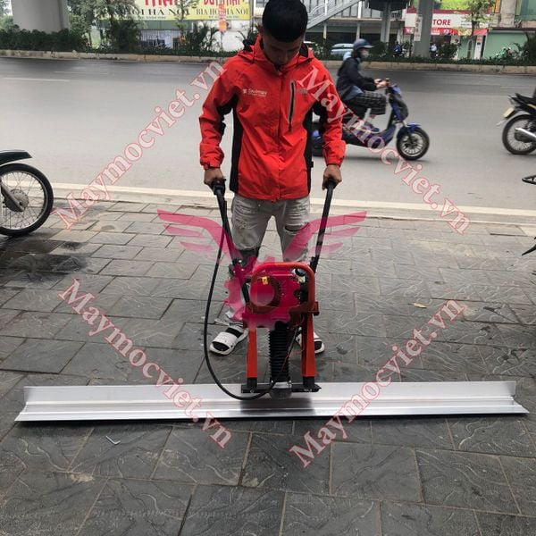 Máy đầm thước động cơ Honda GX35 2M