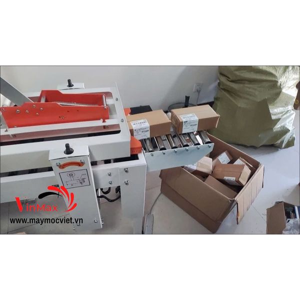 Máy dán băng keo thùng carton Turbo TBB6050