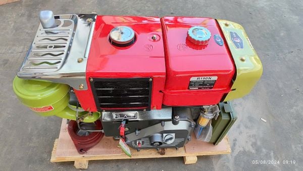 Máy Nổ Dầu 10HP EMEI R190N mát gió