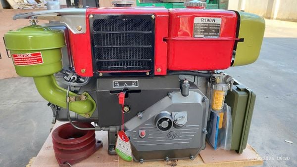 Máy Nổ Dầu 10HP EMEI R190N mát gió