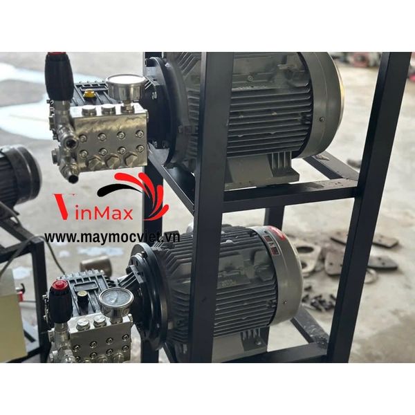 Đầu rửa xe cao áp Anovin 2014 mặt inox 304 nguyên khối trục 28 ( sử dụng cho động cơ 5,5 -7,5 kw )