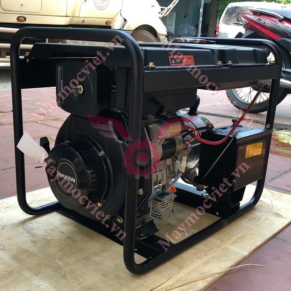 Máy phát điện 3kw chạy dầu Hyundai DHY36CLE
