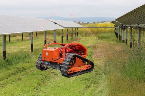 Máy Cắt Cỏ Cho Solar Farm VM RB550 có điều khiển từ xa