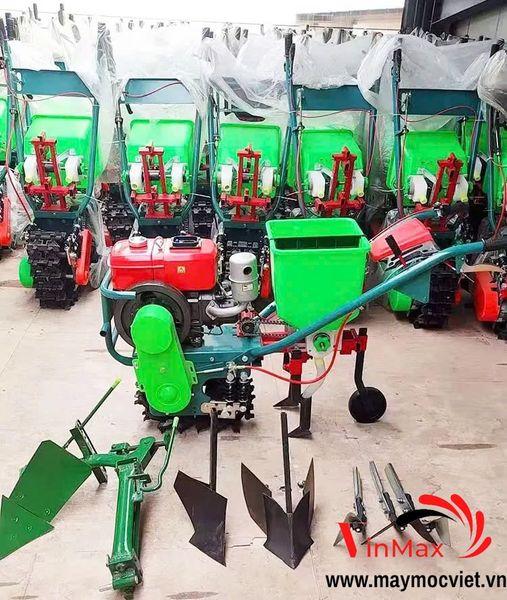 Máy Xới Cỏ, Tra Hạt Và Bón Phân Turbo TBXD75