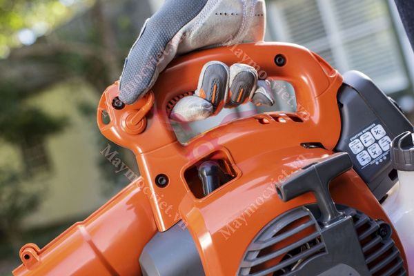 MÁY THỔI LÁ HUSQVARNA 125B