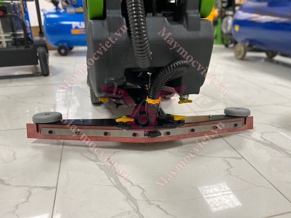 Máy chà sàn liên hợp IPC CT40 B50