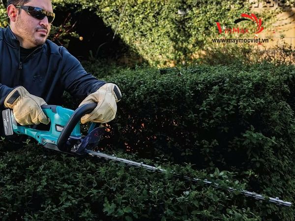 Máy tỉa hàng rào dùng pin Makita DUH751Z ( Chưa Pin & Sạc )