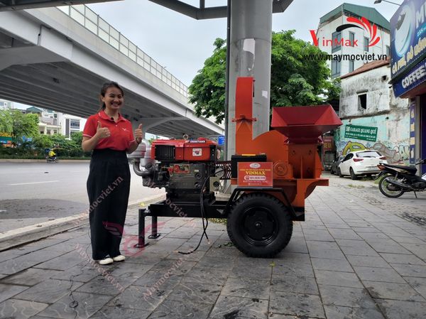 Máy băm cành cây di động gắn máy kéo TURBO TBB33 đề nổ