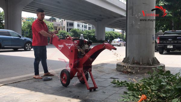 Máy băm cành cây di động Kawasaki MT70D