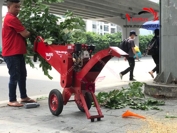Máy băm cành cây di động Kawasaki MT70D