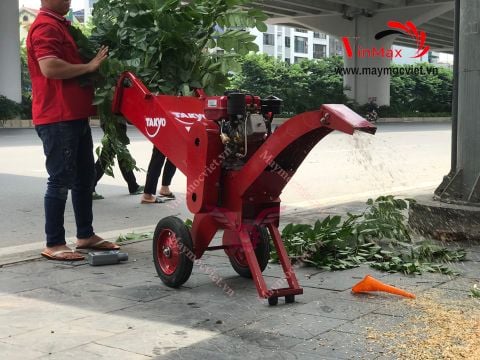 Máy băm cành cây di động Kawasaki MT70D