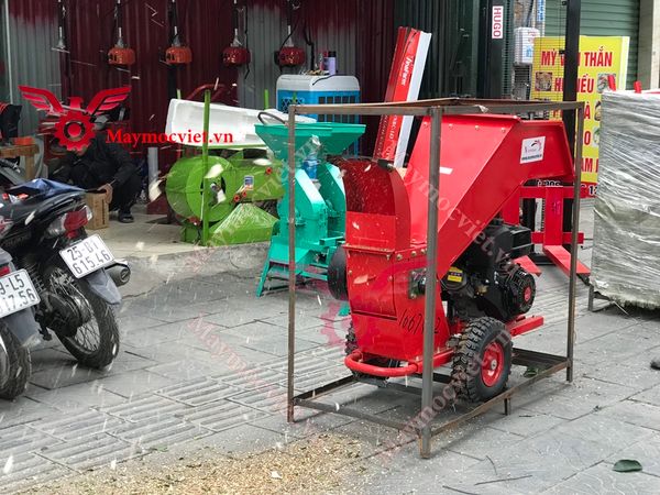 Máy băm cành cây di động Kawasaki BC15