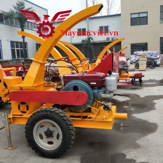 Máy băm cành cây thủy lực VMTL33