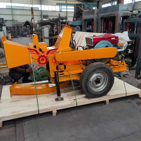 Máy băm cành cây thủy lực VMTL33