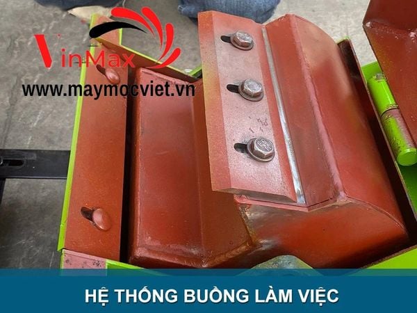 Máy băm cỏ voi, thân ngô, mía gắn động cơ xăng 6.5hp Turbo TBB650