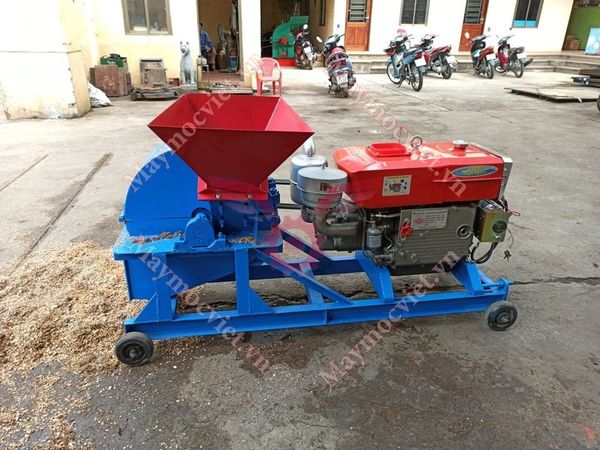 Máy băm mùn cưa, xơ dừa D24