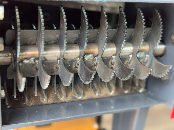 Máy Băm Cỏ Voi, Rơm, Mía Băng Tải Turbo TBC4000 Điện 1 Pha