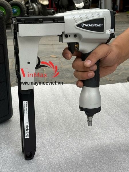 Máy bấm ghim thùng carton dùng khí nén RONGPENG MTA18