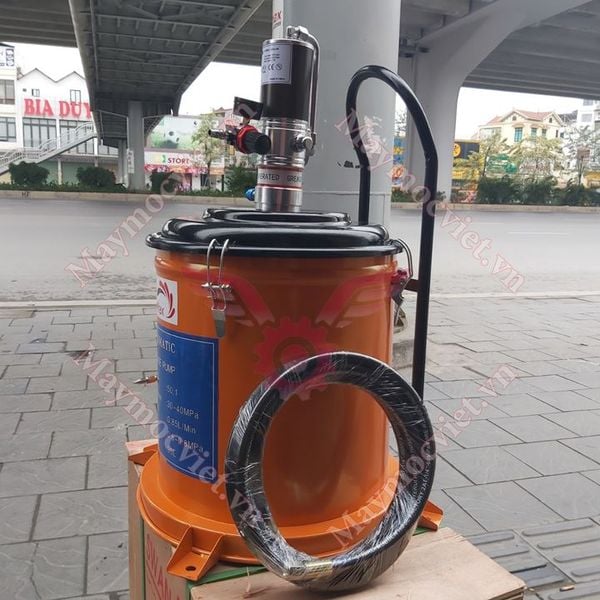Máy bơm mỡ khí nén 35L Kumisai KMS35S