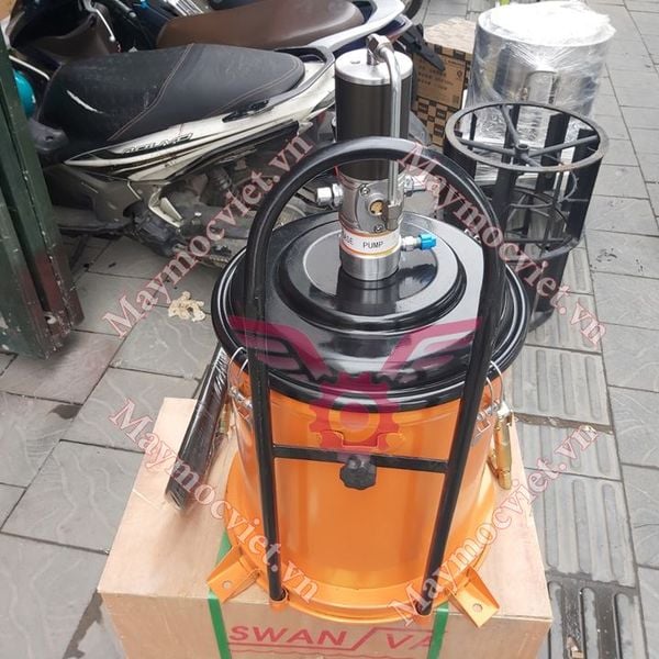 Máy bơm mỡ khí nén 35L Kumisai KMS35S