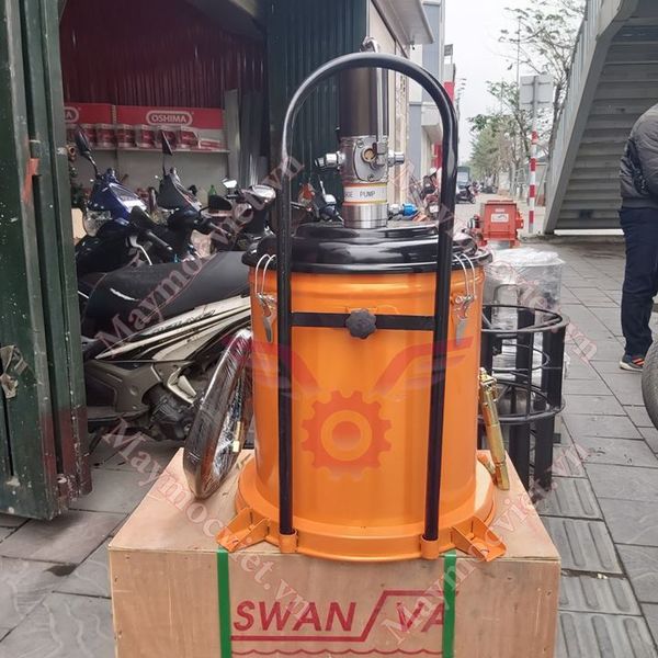 Máy bơm mỡ khí nén 35L Kumisai KMS35S