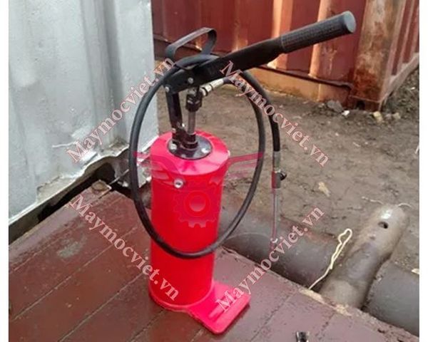 Máy bơm mỡ bằng tay 4kg model YT 07061