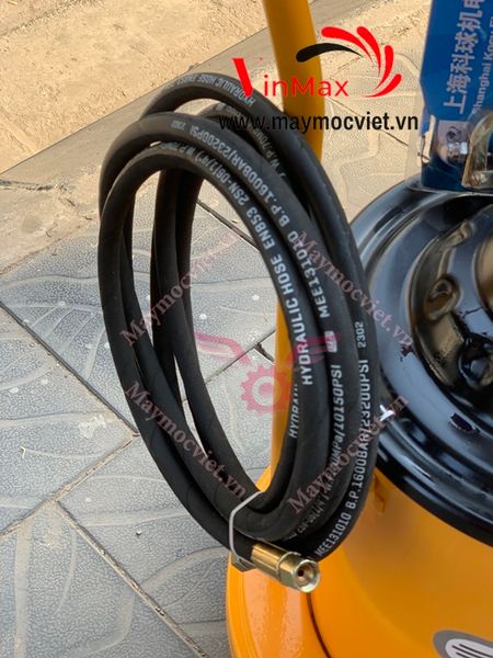 MÁY BƠM MỠ KHÍ NÉN KOCU GZ-10