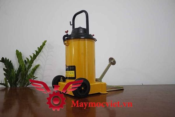 Máy bơm mỡ bằng chân GZ 6J