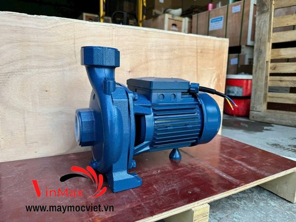 Máy bơm ly tâm CH210 1.5kw họng xả 60mm