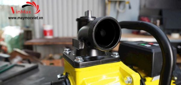 ​Máy Bơm Nước Chạy PIN Turbo TBP2450 Có Điều Khiển Từ Xa