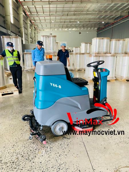 Máy chà sàn ngồi lái HiClean Y66B ( acquy )