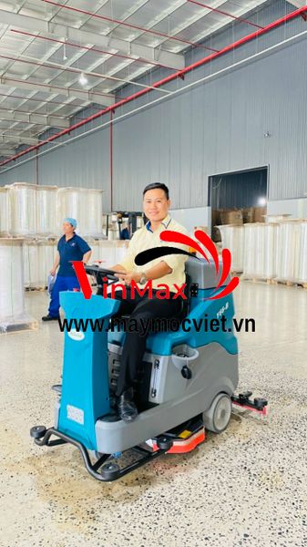 Máy chà sàn ngồi lái HiClean Y66B ( acquy )