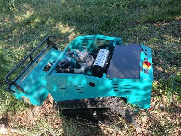 Máy Cắt Băm Cỏ Điều Khiển Từ Xa Turbo TBB550