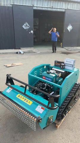 Máy Cắt Băm Cỏ Điều Khiển Từ Xa Turbo TBB550