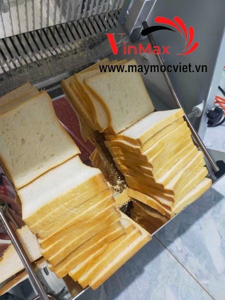 Máy cắt bánh mì sandwich 31 miếng Turbo TBM31