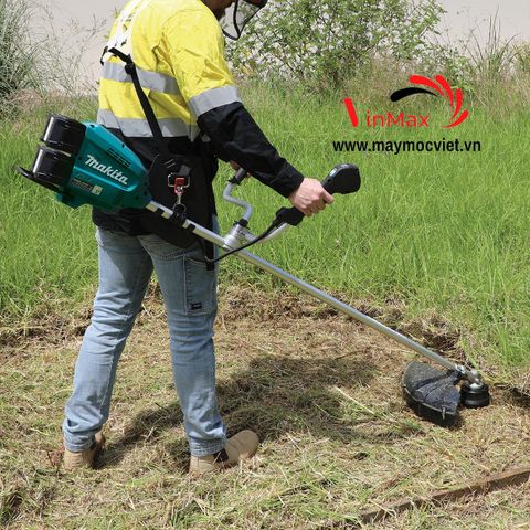 Máy cắt cỏ dùng pin Makita UR012GZ02 (40v maxx2)
