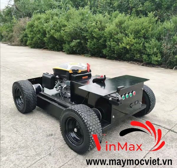 Máy cắt cỏ chạy xăng điều khiển từ xa Turbo HYR112
