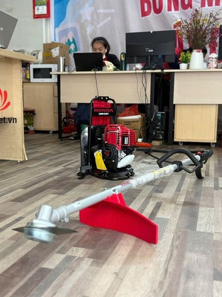 Máy cắt cỏ đeo lưng Honda UMR435T L2ST (Thái Lan)