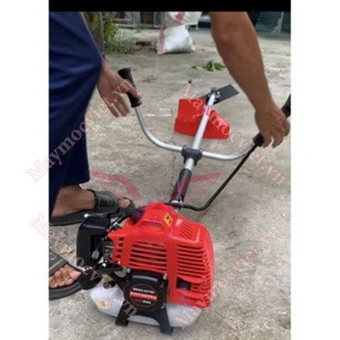 Máy Cắt Cỏ Kamastsu KM 330
