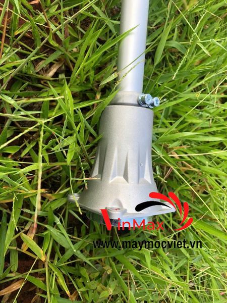 Máy cắt cỏ 2 thì Maruko TU26