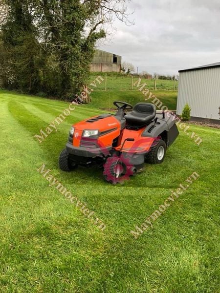 Xe cắt cỏ ngồi lái Husqvarna TC-138
