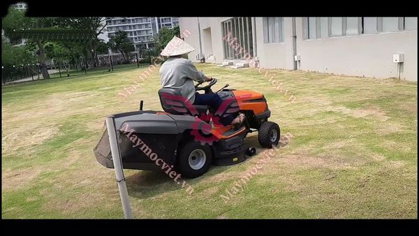 Xe cắt cỏ ngồi lái Husqvarna TC-138