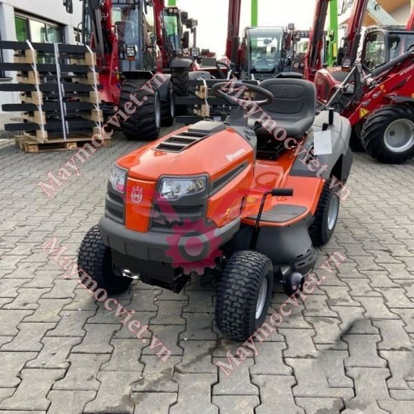 Xe cắt cỏ ngồi lái Husqvarna TC-138