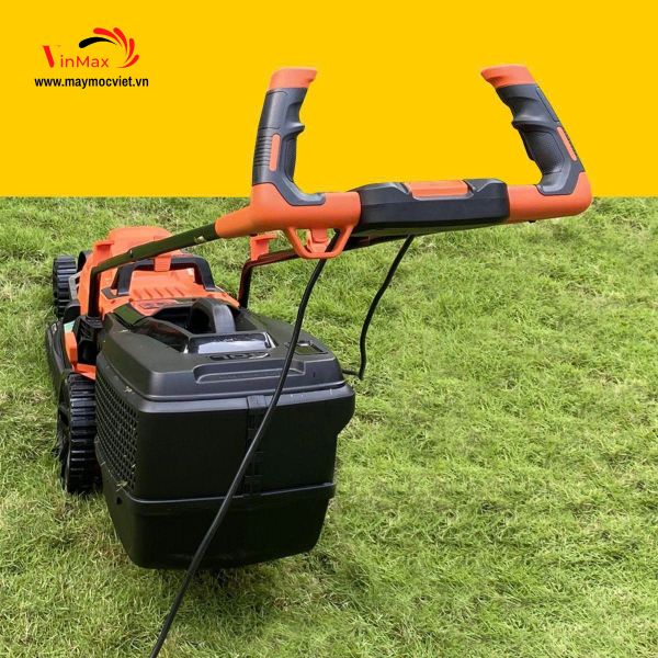Máy cắt cỏ chạy điện Black Decker BEMW461BH-B1