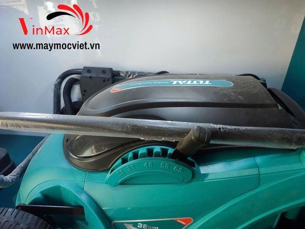 Máy Cắt Cỏ Đẩy Tay Dùng Điện 1600W TOTAL TGT616151