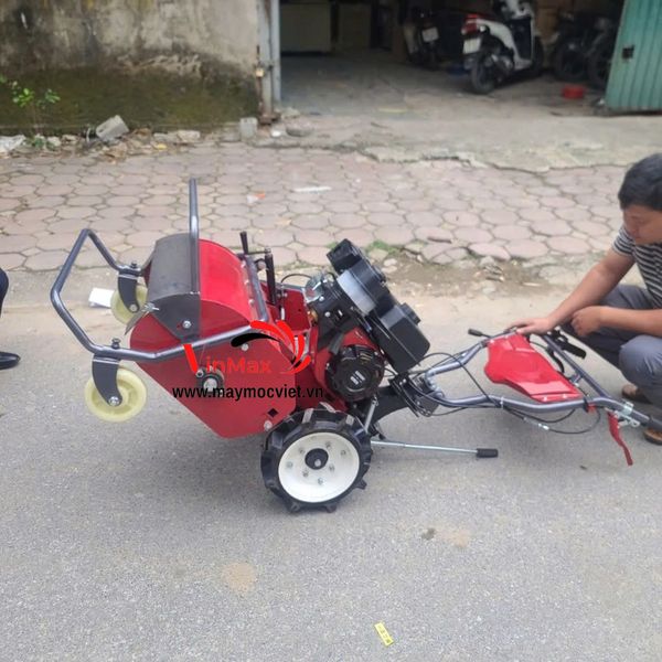 Máy cắt cỏ trục băm 4 thì Turbo TBT70