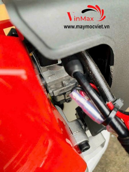 Máy cắt cỏ 2 thì Vinafarm VNBC553