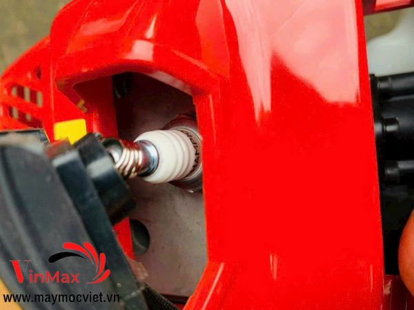 Máy cắt cỏ 2 thì Vinafarm VNBC553