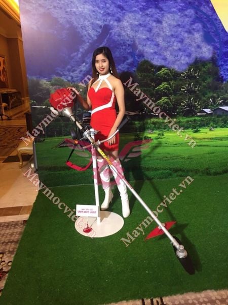 MÁY CẮT CỎ CHẠY XĂNG HONDA UMK450T U2ST